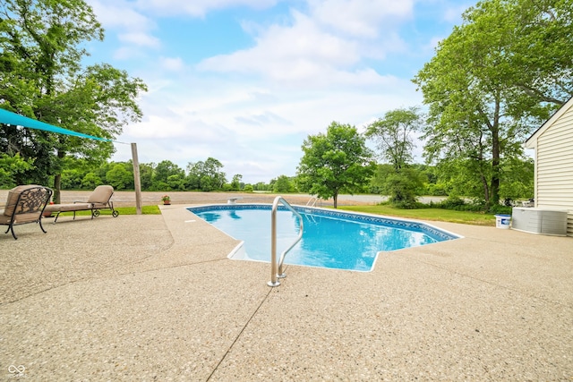 5439 E Kinderhook Rd, Scottsburg, IN 47170 - outdoor pool featuring a patio area