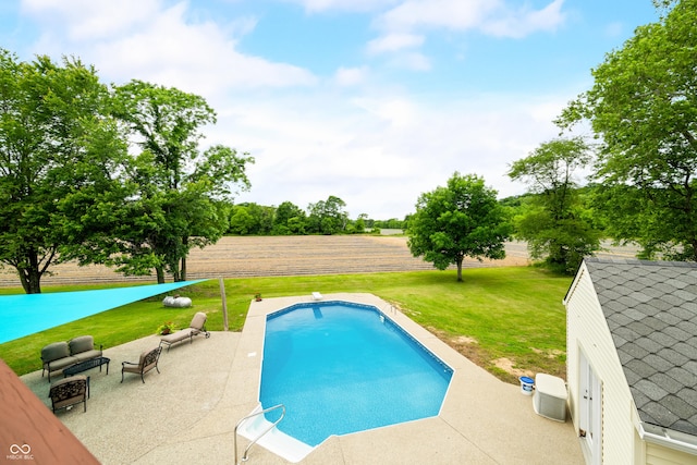 5439 E Kinderhook Rd, Scottsburg, IN 47170 - view of swimming pool with a yard, a patio area, and a diving board