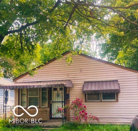 1143 Sharon Ave, Indianapolis, IN 46222 - view of front of property