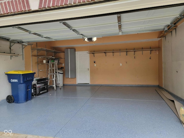 11070 Long Lake Ln, Fishers, IN 46037 - garage with a garage door opener