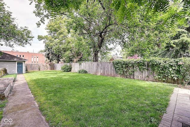 1548 N Park Ave, Indianapolis, IN 46202 - view of yard