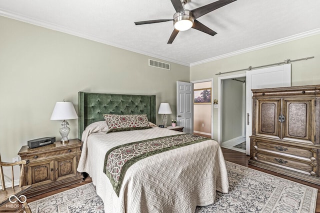 11244 Blackwalnut Pt, Indianapolis, IN 46236 - bedroom with wood finished floors, ornamental molding, and a ceiling fan