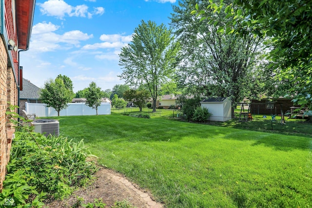 8619 Wrangler Ct, Indianapolis, IN 46217 - view of yard featuring central AC unit