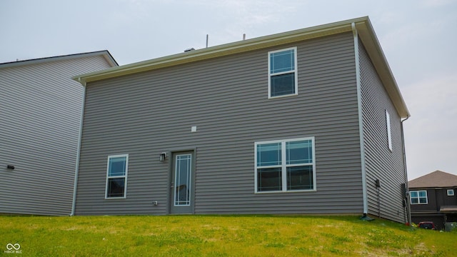 2916 W Bargello Ln, Monrovia, IN 46157 - rear view of house with a yard