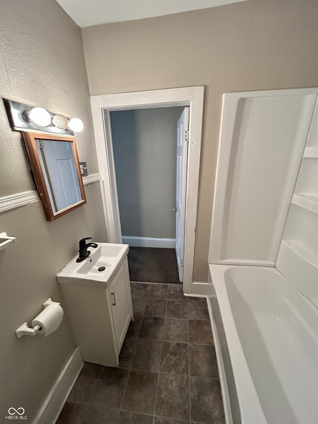 307 N Arlington Ave, Indianapolis, IN 46219 - full bath featuring vanity and baseboards