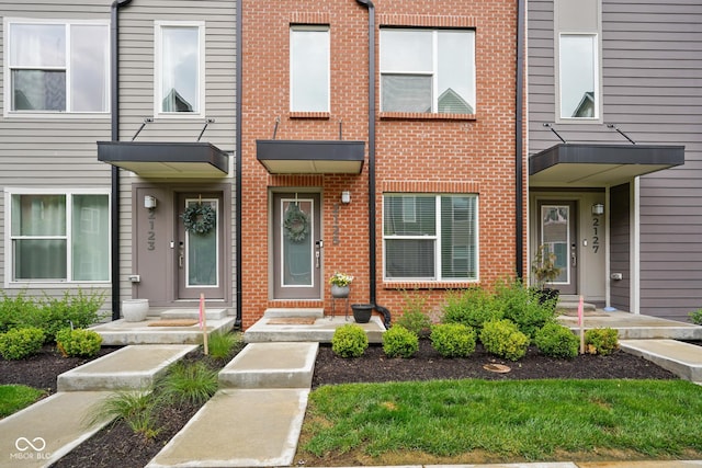 2125 Coretta Way, Indianapolis, IN 46202 - multi unit property with brick siding