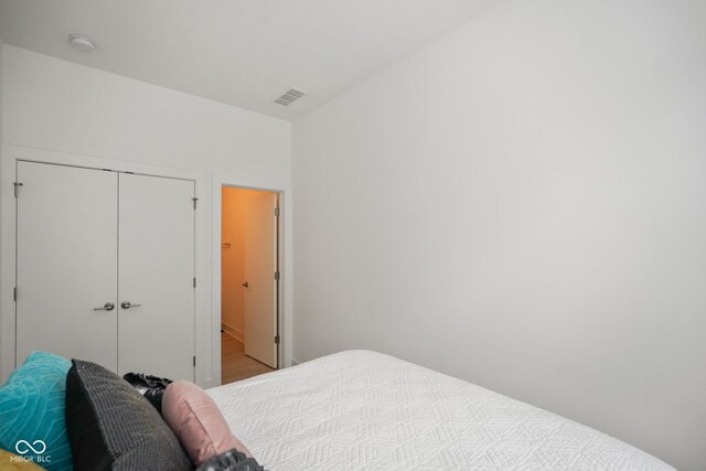 2125 Coretta Way, Indianapolis, IN 46202 - bedroom featuring a closet