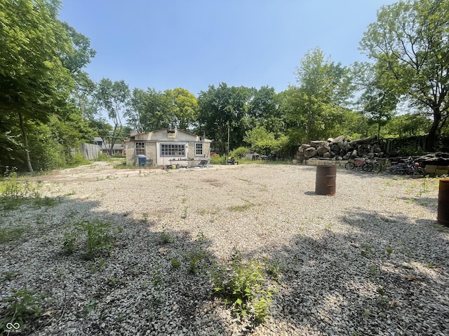4566 Melbourne Rd, Indianapolis, IN 46228 - view of yard