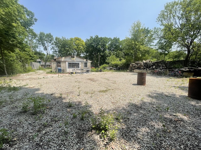 4566 Melbourne Rd, Indianapolis, IN 46228 - view of yard