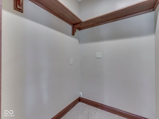 20 Forrests Edge Ct, Indianapolis, IN 46227 - detailed view of carpet and baseboards