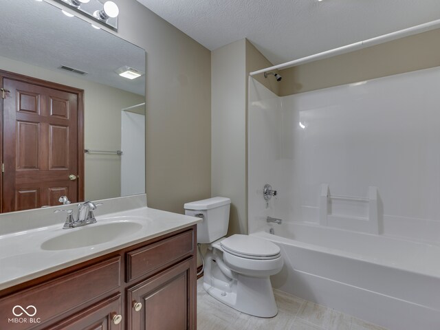 20 Forrests Edge Ct, Indianapolis, IN 46227 - bathroom with vanity, toilet, bathtub / shower combination, and a textured ceiling