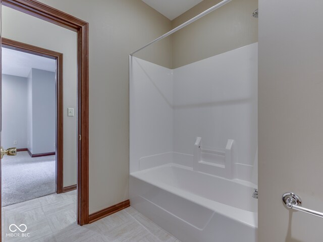 20 Forrests Edge Ct, Indianapolis, IN 46227 - bathroom with washtub / shower combination and baseboards