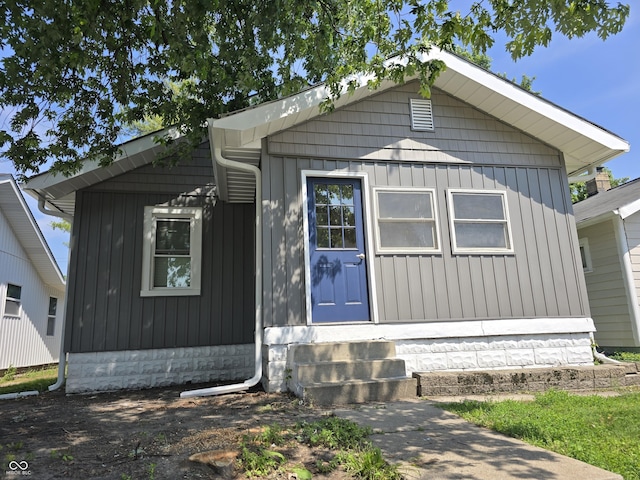 2035 S Pennsylvania St, Indianapolis, IN 46225 - view of front facade with entry steps