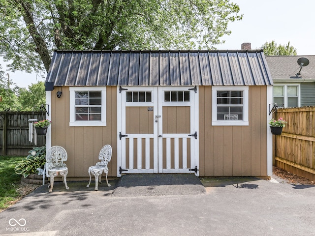 730 N Forsythe St, Franklin, IN 46131 - view of shed featuring a fenced backyard