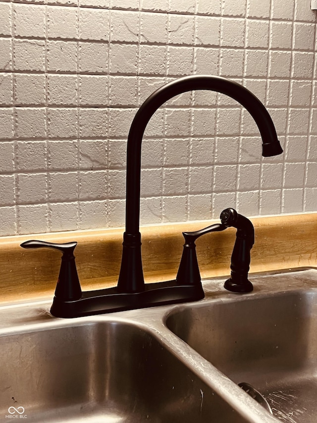 514 W 6th St, Sheridan, IN 46069 - detailed view of a sink