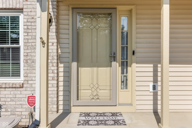 2326 Gradison Cir, Indianapolis, IN 46214 - view of doorway to property