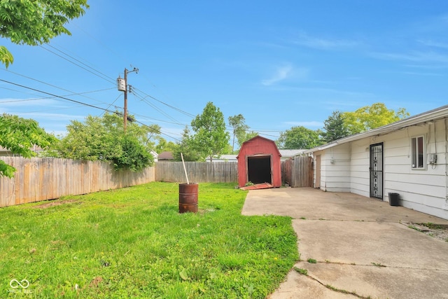 3242 Welch Dr, Indianapolis, IN 46224 - view of yard featuring a patio area