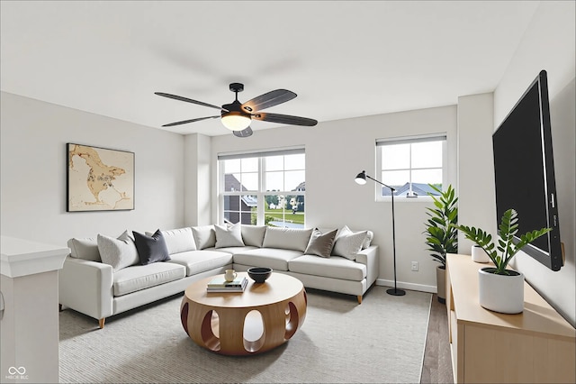 6762 Brentwood Ct, Brownsburg, IN 46112 - living room featuring a ceiling fan