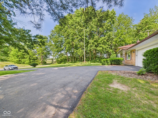 4733 E 100 S, Anderson, IN 46017 - view of asphalt driveway