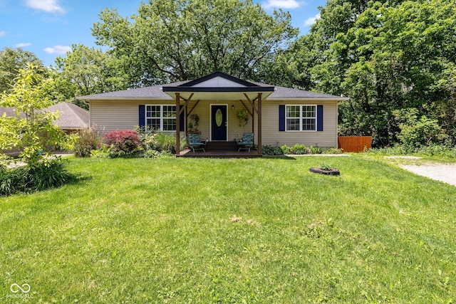 29 Northview Dr, Danville, IN 46122 - view of front of property featuring a porch and a front lawn