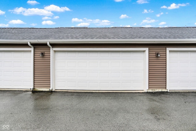 3428 Thomas Jefferson St, Westfield, IN 46074 - view of garage