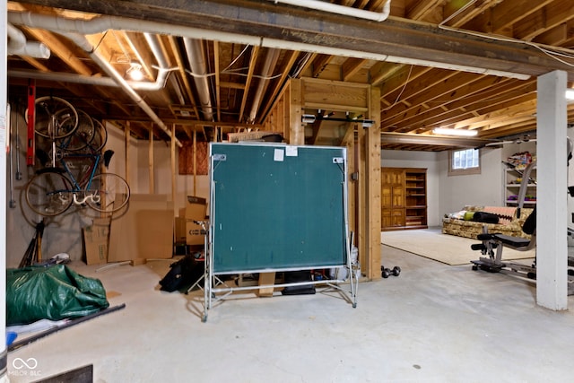 9175 Lakewind Dr, Indianapolis, IN 46256 - view of below grade area