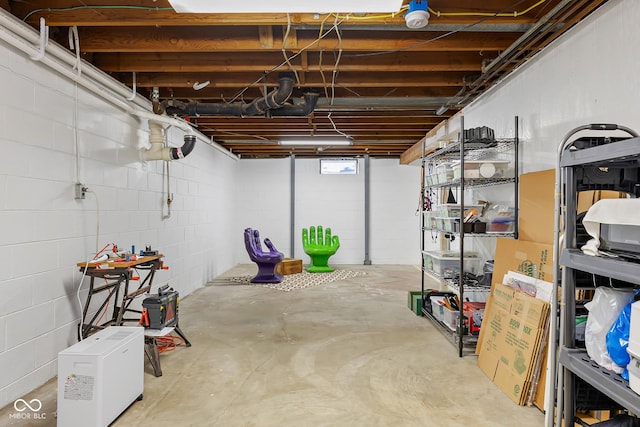 2233 Washington St, Columbus, IN 47201 - view of below grade area