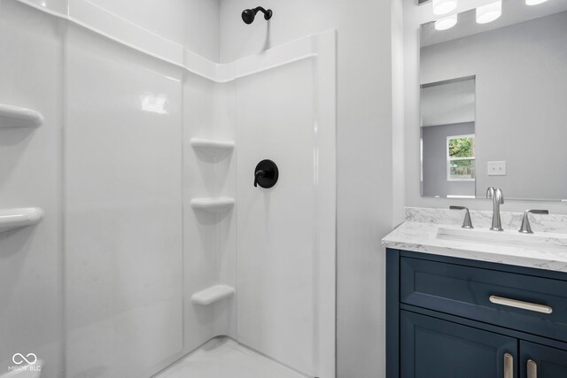 110 E Mcdonald St, Brazil, IN 47834 - full bath with a shower and vanity