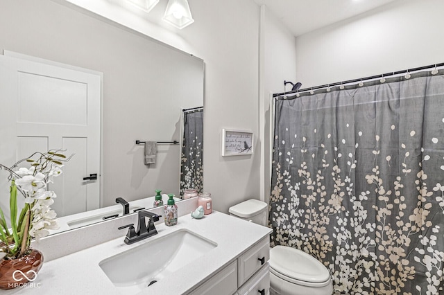 1107 Mccray Ln, Westfield, IN 46074 - full bathroom featuring vanity, toilet, and curtained shower