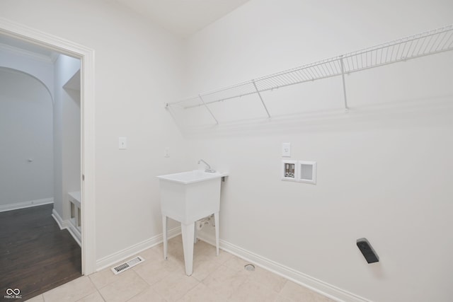 15201 Slateford Rd, Noblesville, IN 46062 - washroom with washer hookup and baseboards