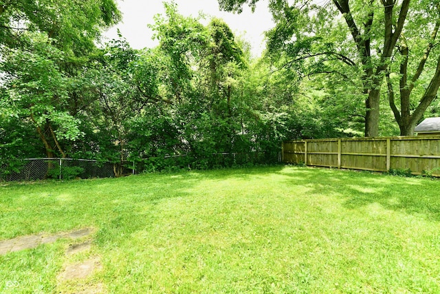 1445 Biloxi Ln, Beech Grove, IN 46107 - view of fenced backyard