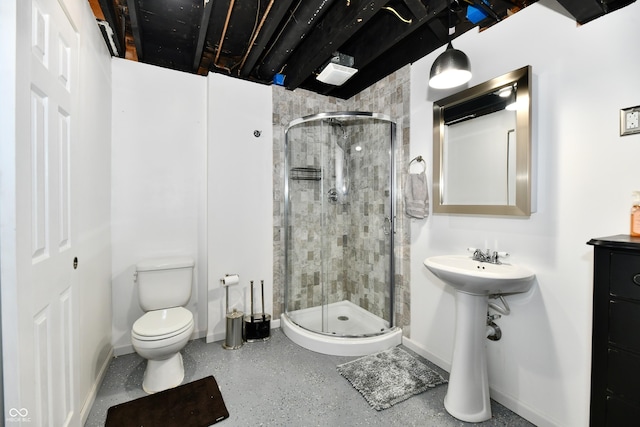 7242 Highburry Dr, Indianapolis, IN 46256 - bathroom with baseboards and a shower stall