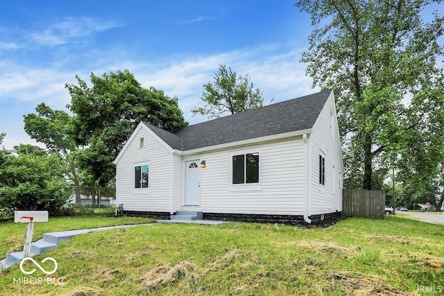 701 E Memorial Dr, Muncie, IN 47302 - view of front of home with a shingled roof