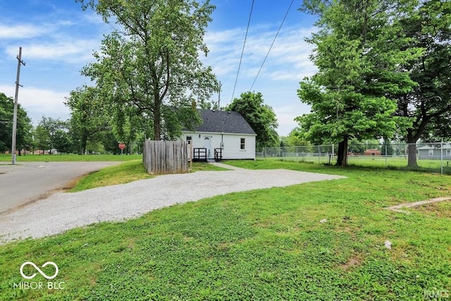 701 E Memorial Dr, Muncie, IN 47302 - view of yard featuring driveway