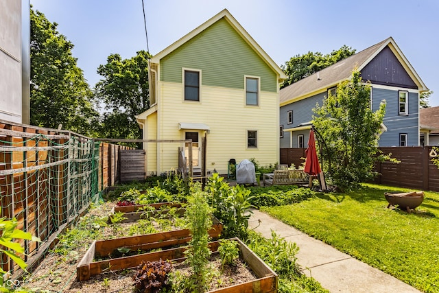 2020 N Park Ave, Indianapolis, IN 46202 - back of property with a garden