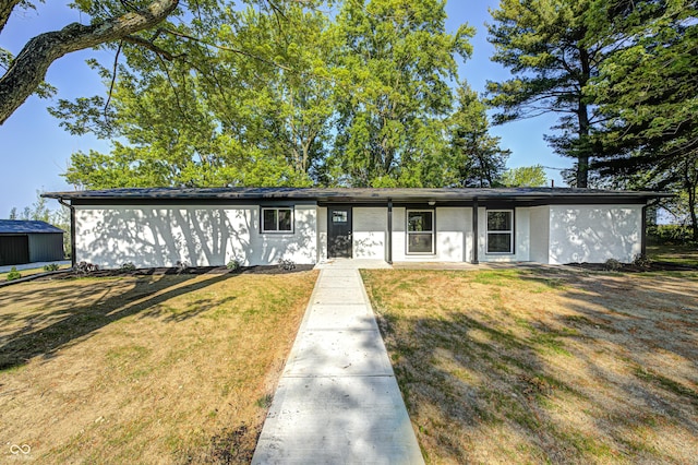 496 N County Road 325 W, Danville, IN 46122 - view of front of home with a front yard