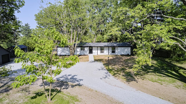 496 N County Road 325 W, Danville, IN 46122 - view of front facade featuring driveway and view of wooded area