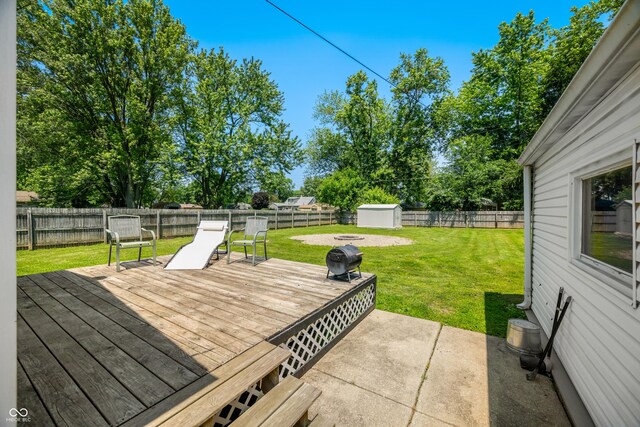 120 Hoss Rd, Indianapolis, IN 46217 - view of wooden deck