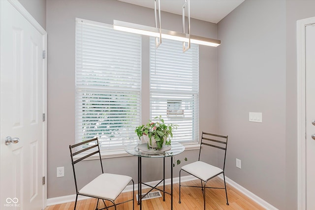 8425 Codesa Way, Indianapolis, IN 46278 - dining space with light wood-type flooring and baseboards
