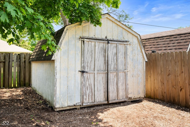 106 N Jamalee Way, Pendleton, IN 46064 - view of shed featuring a fenced backyard