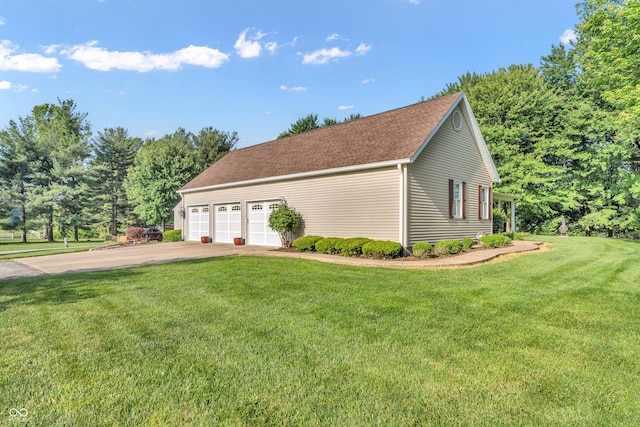 6605 N Private Road 110 W, Brazil, IN 47834 - view of side of home featuring a lawn, a shingled roof, and a garage