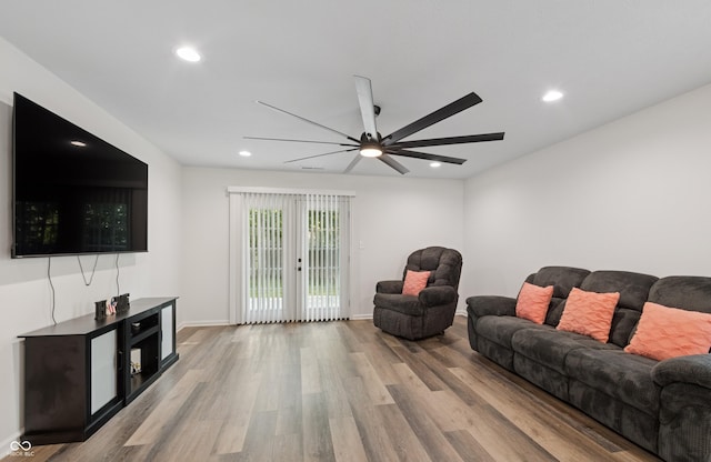 1819 Quiet Haven Cir, Indianapolis, IN 46229 - living room featuring a ceiling fan, wood finished floors, recessed lighting, and baseboards
