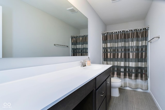 5335 Rum Cherry Way, Indianapolis, IN 46237 - bathroom featuring vanity and curtained shower