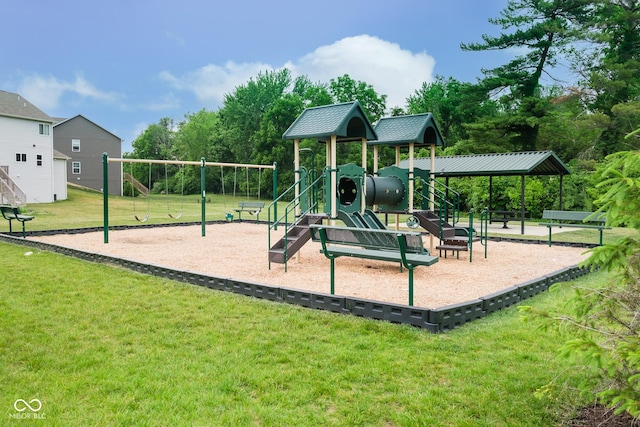 5335 Rum Cherry Way, Indianapolis, IN 46237 - community play area with a yard