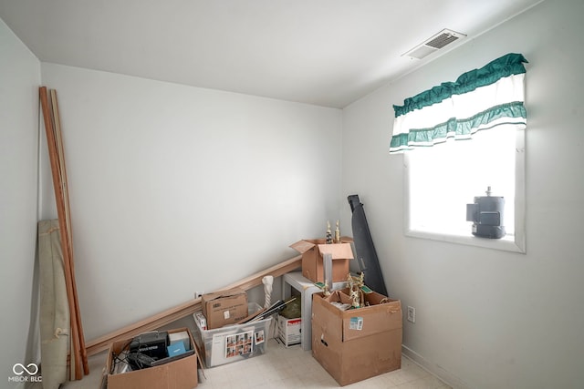 307 E 5th St, Sheridan, IN 46069 - interior space