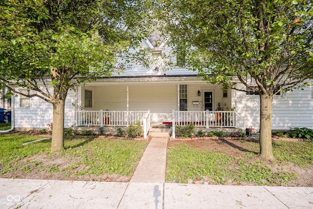 307 E 5th St, Sheridan, IN 46069 - view of front facade featuring covered porch