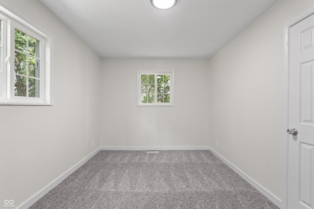 1948 Bloyd Ave, Indianapolis, IN 46218 - carpeted empty room featuring baseboards