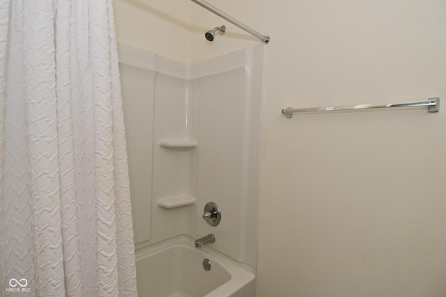 680 Albermarle Dr, Pittsboro, IN 46167 - full bath with shower / bath combo