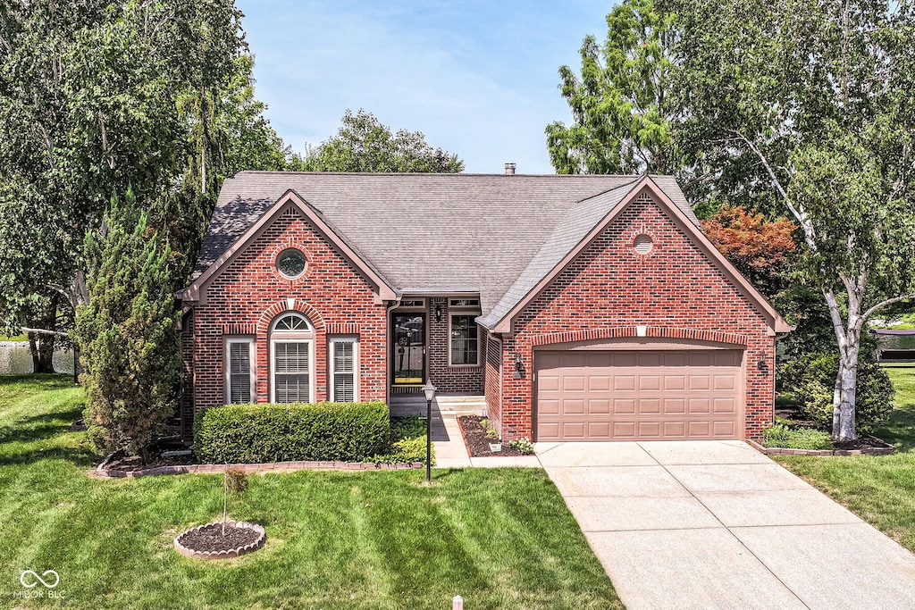 10555 Beacon Ln, Indianapolis, IN 46256 - photo 1