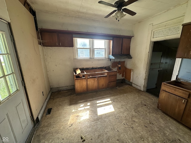 1739 E 18th St, Anderson, IN 46016 - kitchen with ceiling fan